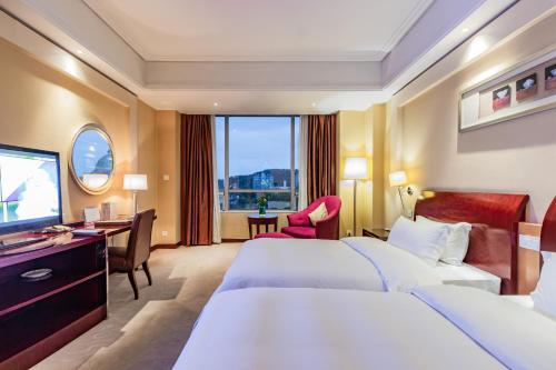 plaza hotel yuyao