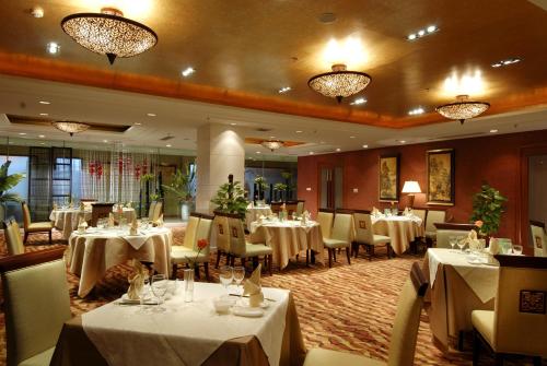 plaza hotel yuyao