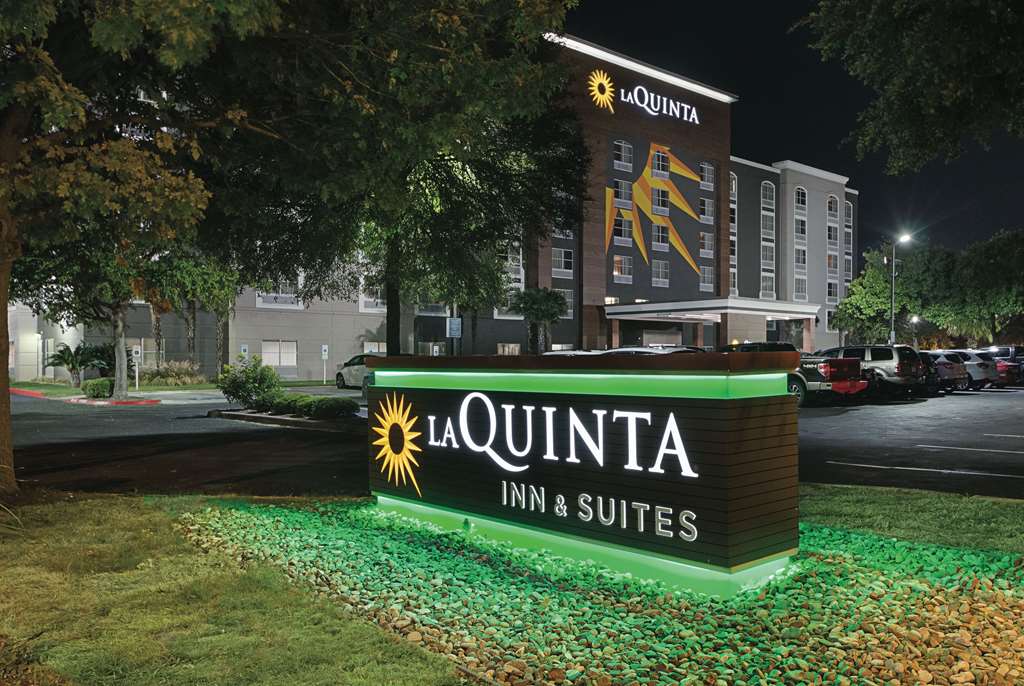 la quinta inn and suites by wyndham san antonio downtown