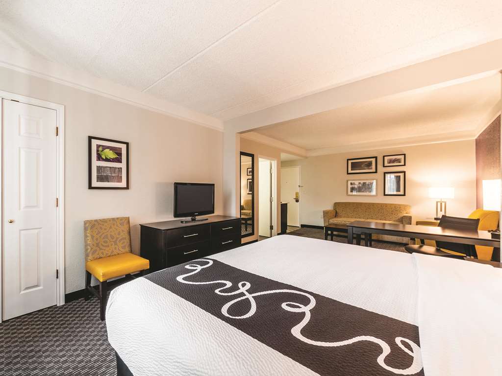 la quinta inn and suites by wyndham san antonio downtown