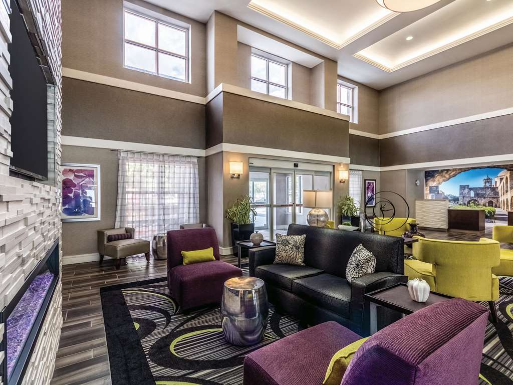 la quinta inn and suites by wyndham san antonio downtown
