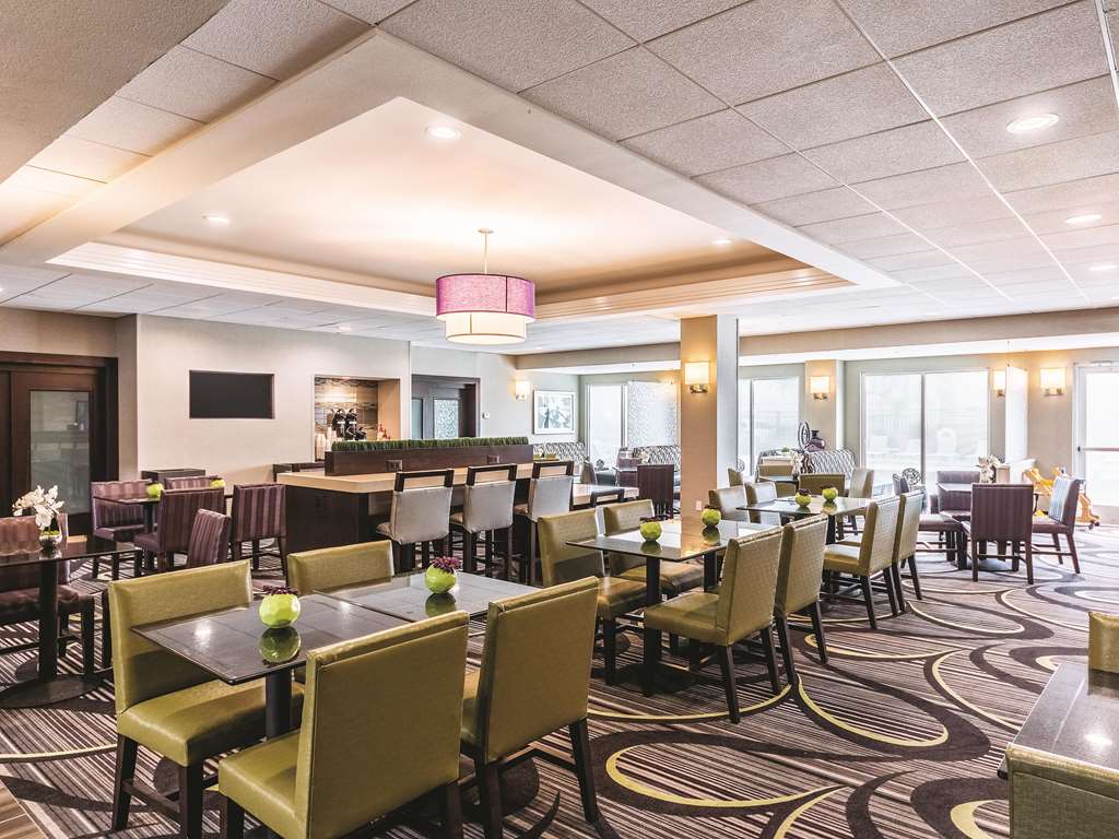 la quinta inn and suites by wyndham san antonio downtown