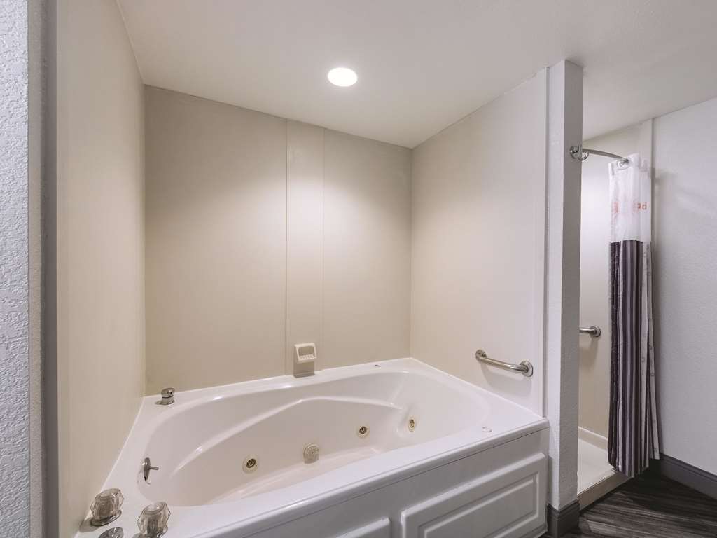 la quinta inn and suites by wyndham san antonio downtown