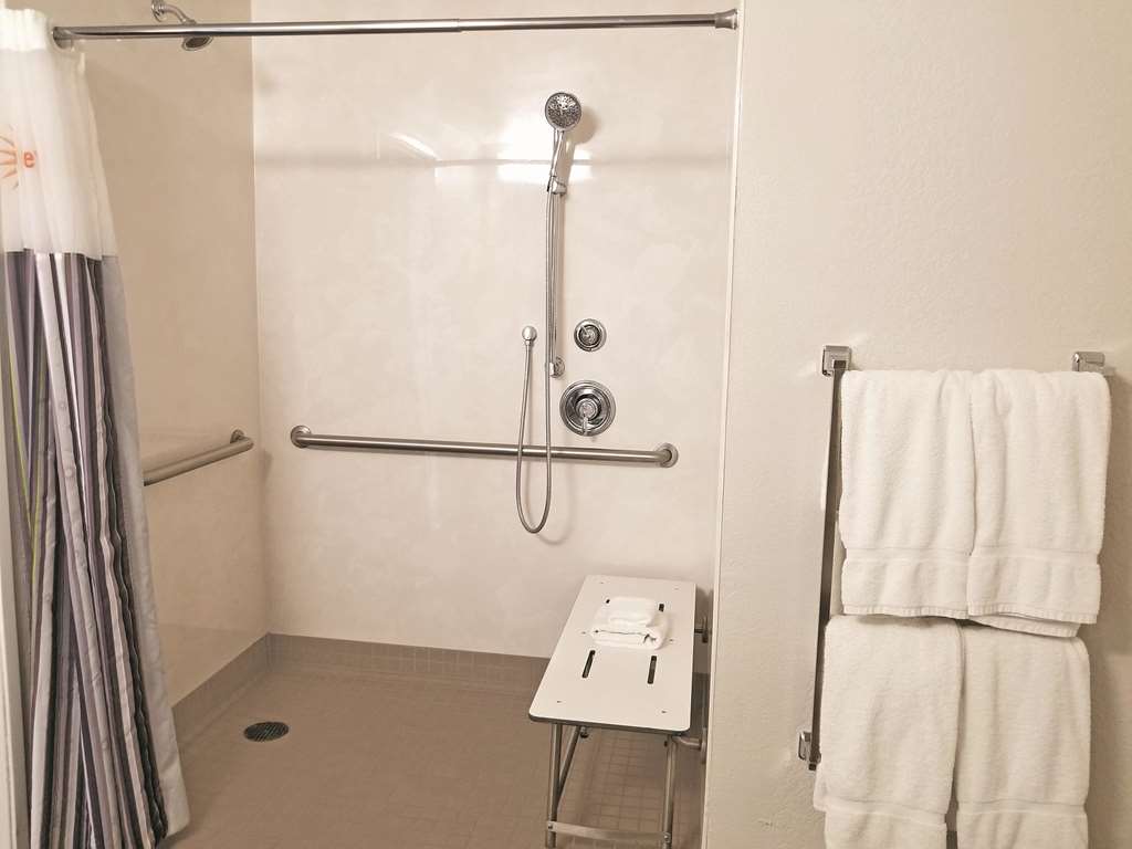 la quinta inn and suites by wyndham san antonio downtown