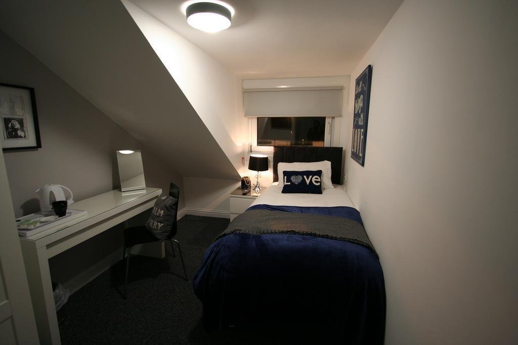 Clifton Guest House,North East England>>Newcastle-Upon-Tyne,4 star