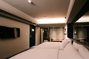 kiwi express hotel jiuru