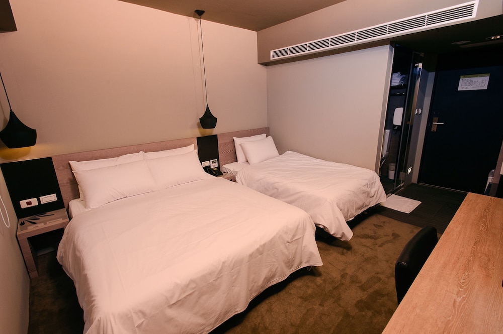 kiwi express hotel jiuru