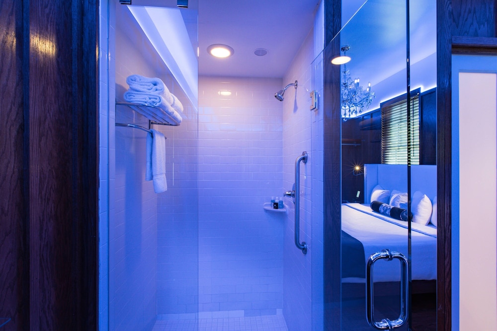 the saint hotel key west autograph collection adult only