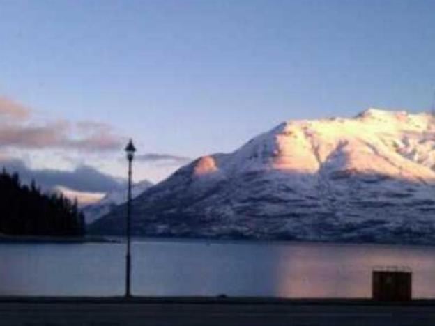 lakeside motel queenstown