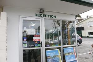 lakeside motel queenstown