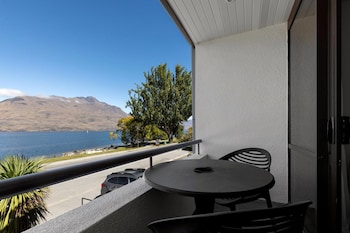 lakeside motel queenstown