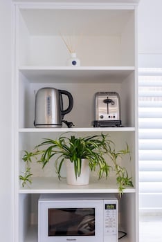 lakeside motel queenstown