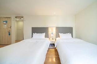 hanting hotel shanghai pusan road metro station