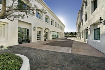 doubletree by hilton san pedro port of los angeles