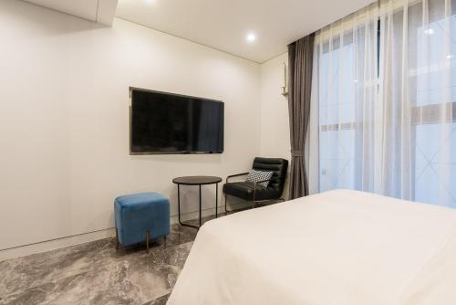 the may hotel