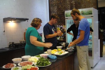 golden bell homestay