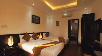 golden bell homestay