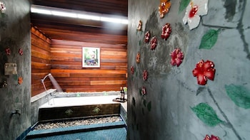 maikaew damnoen resort