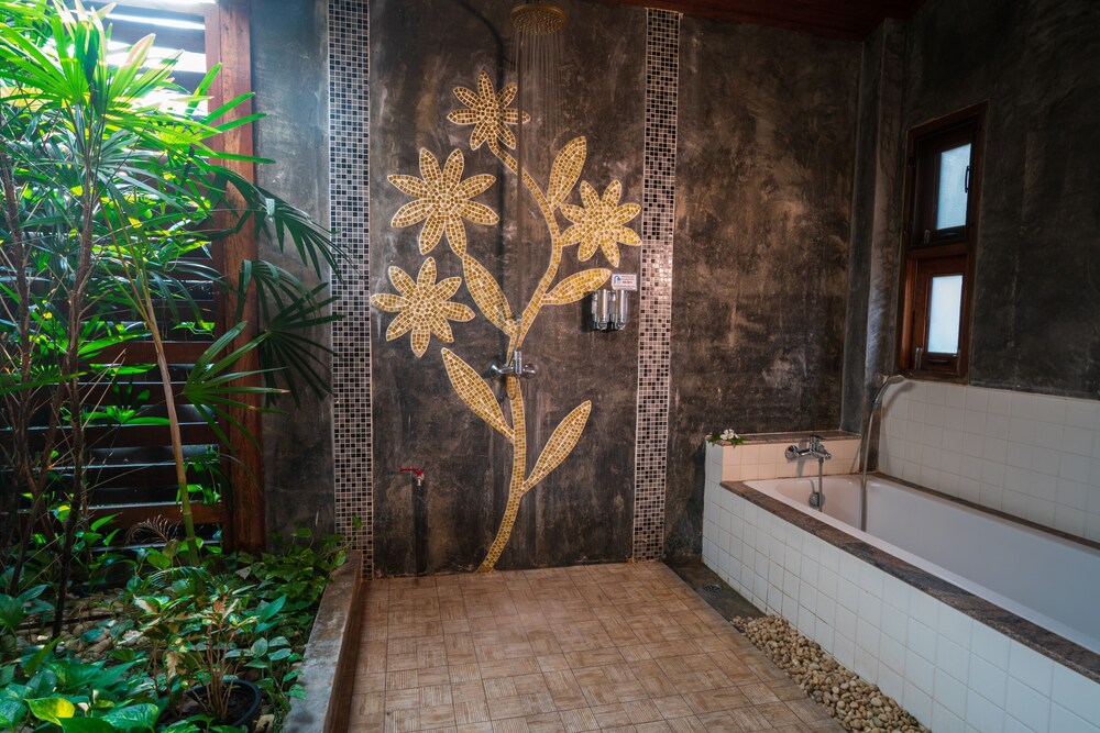 maikaew damnoen resort