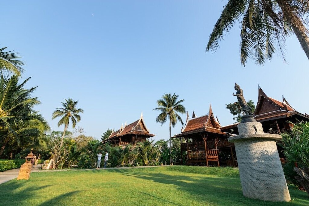 maikaew damnoen resort