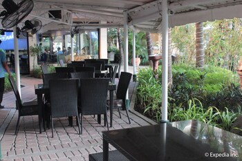 moonbay marina the villas