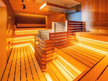 jozankei manseikaku hotel milione