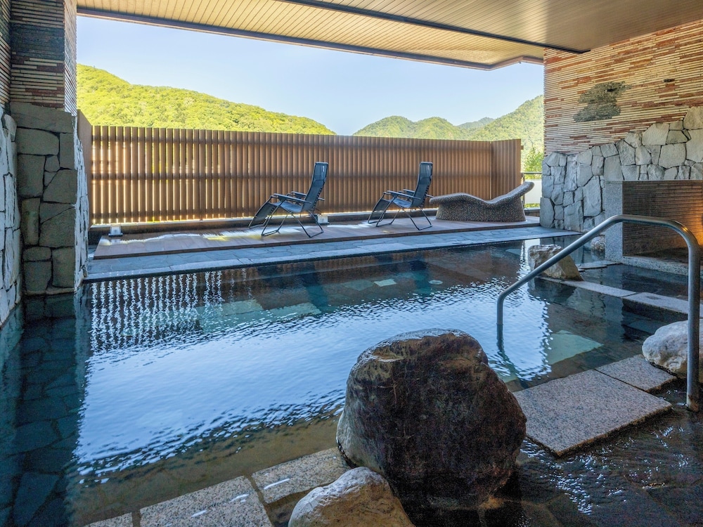 jozankei manseikaku hotel milione