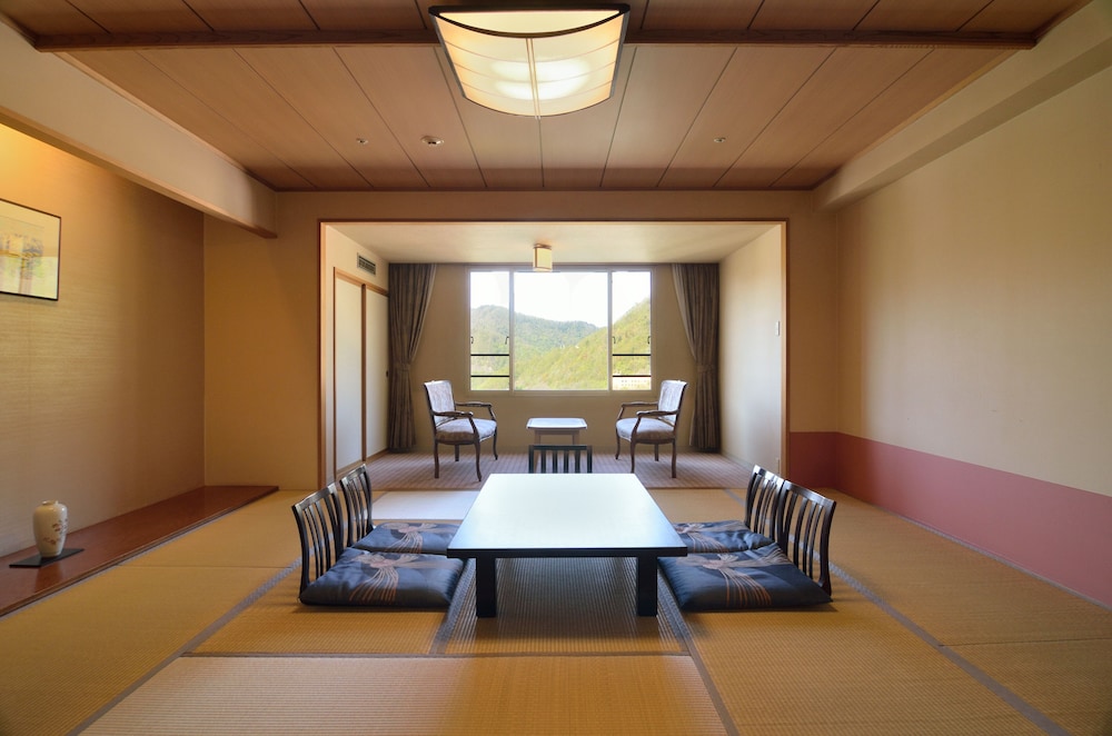 jozankei manseikaku hotel milione