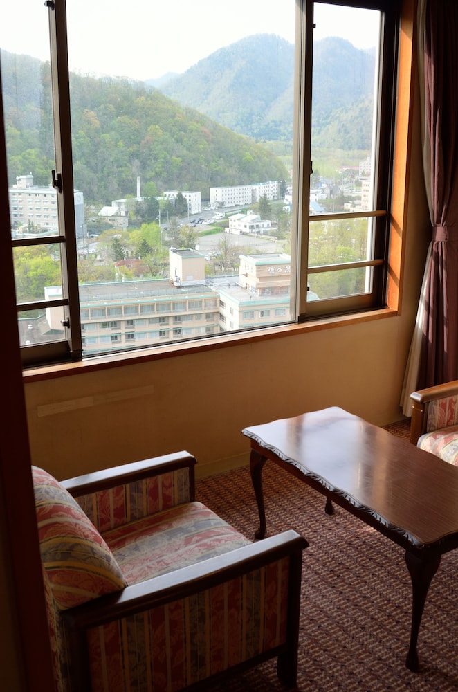 jozankei manseikaku hotel milione