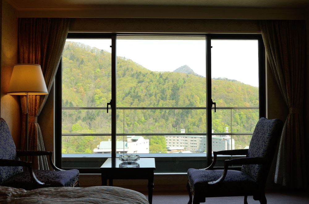 jozankei manseikaku hotel milione