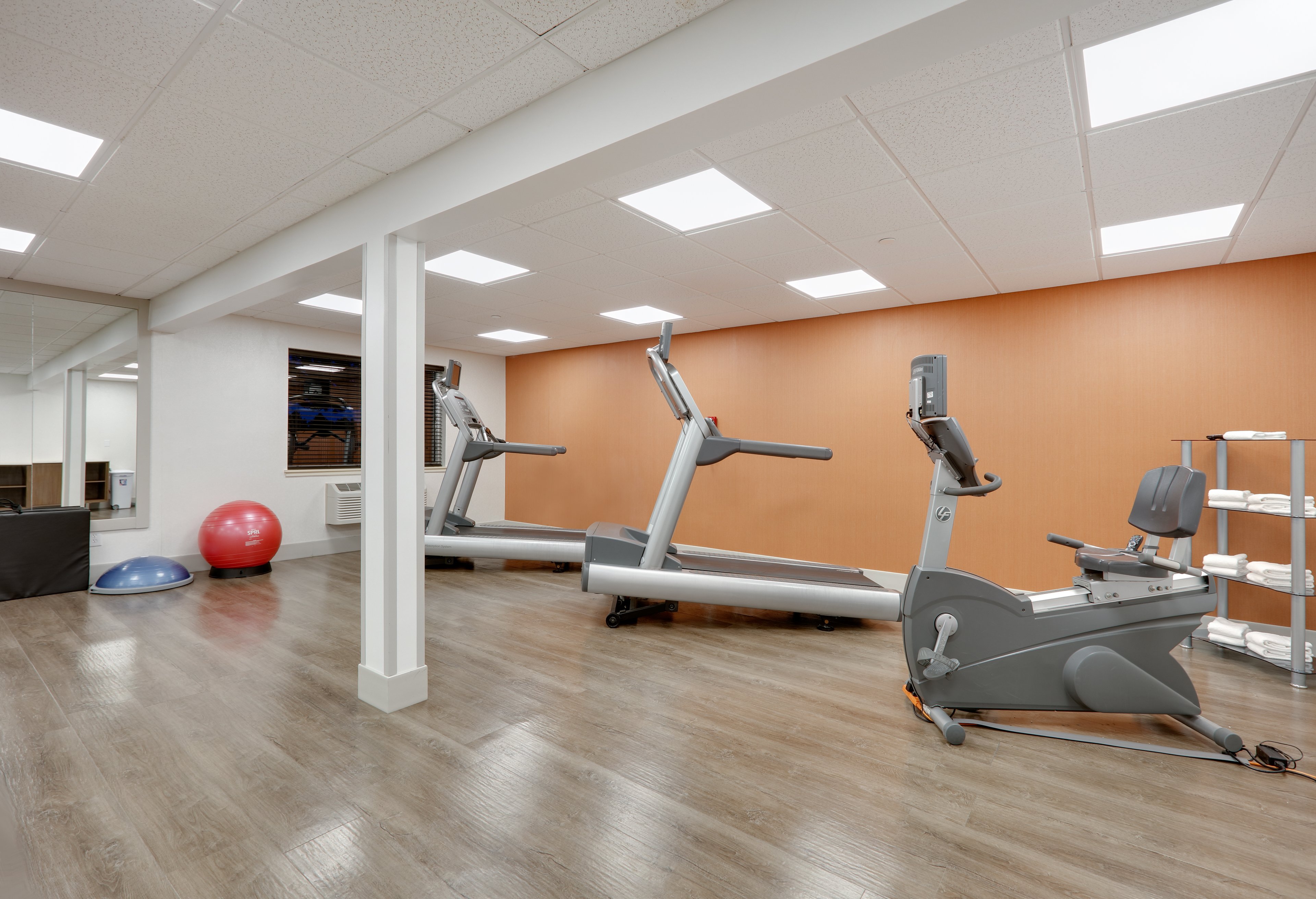 holiday inn express hotel and suites scottsbluff gering by ihg