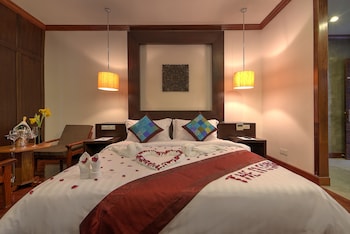 the moon residence and spa