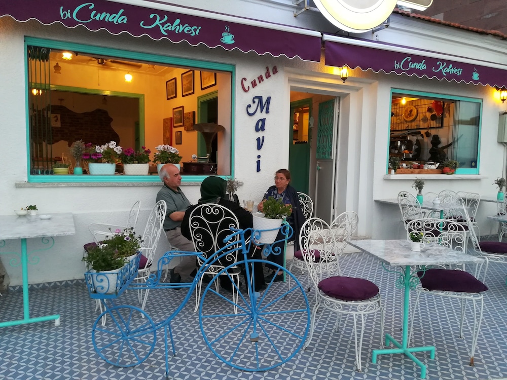 cunda mavi otel adults only