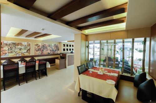 hotel sreepathi indraprastha