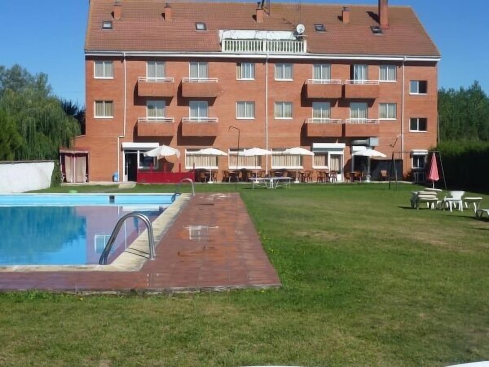 hotel la alegria