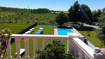 Hotel La Alegría,Cistierna>>Cerezales Del Condado,1 star