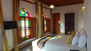 fes