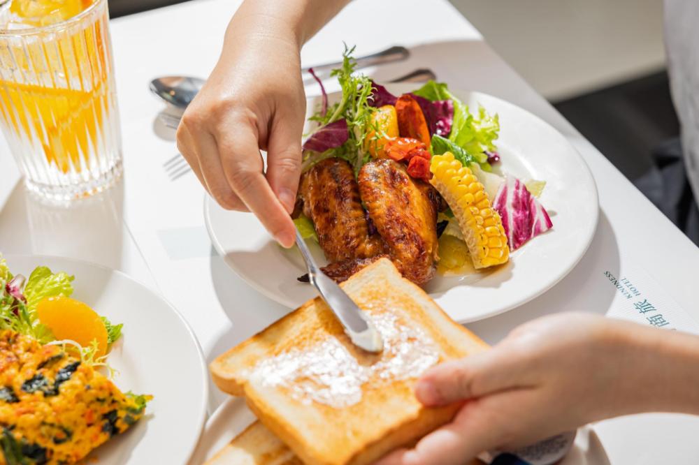 kindness hotel kaohsiung main station