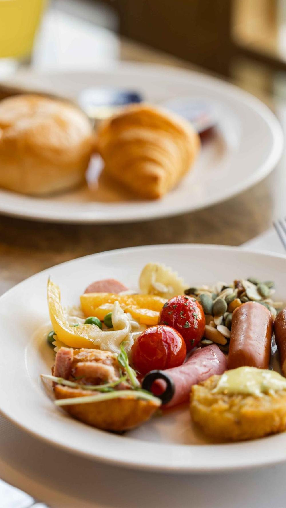 kindness hotel kaohsiung main station