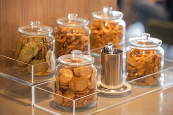 kindness hotel kaohsiung main station