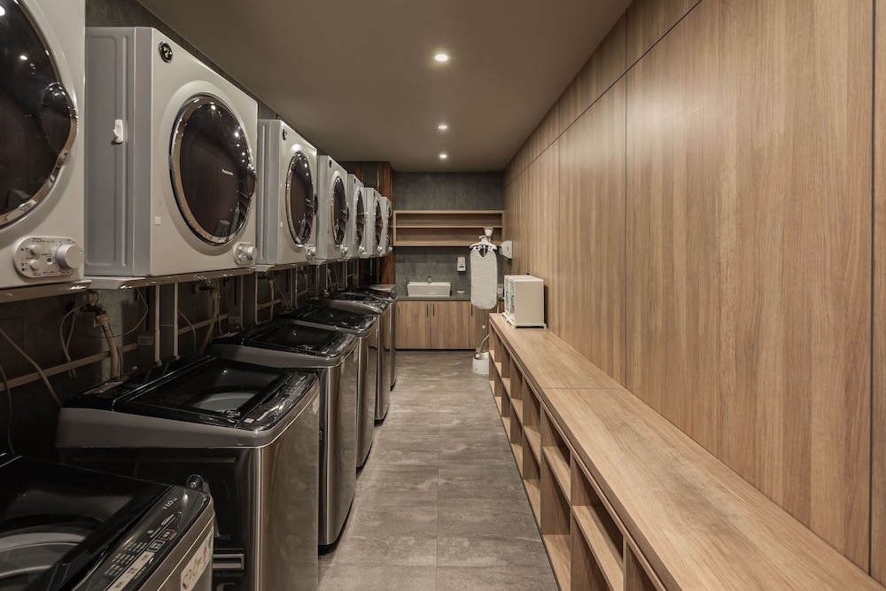 kindness hotel kaohsiung main station