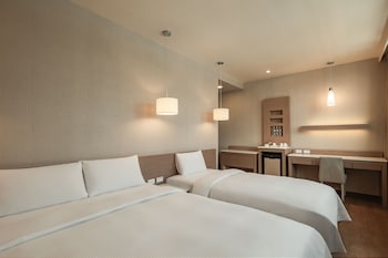 kindness hotel kaohsiung main station