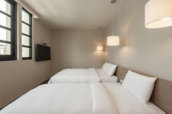 kindness hotel kaohsiung main station