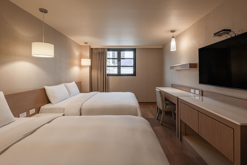 kindness hotel kaohsiung main station