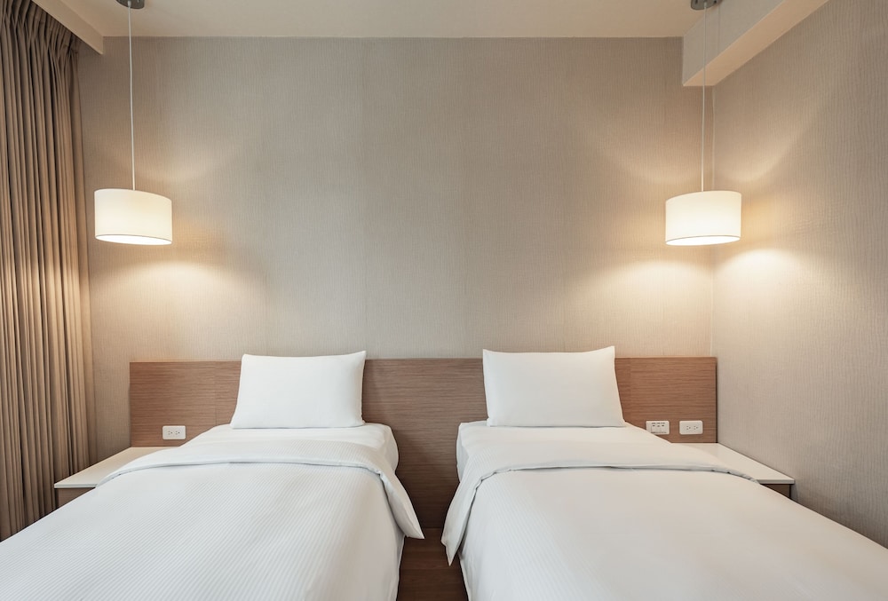 kindness hotel kaohsiung main station