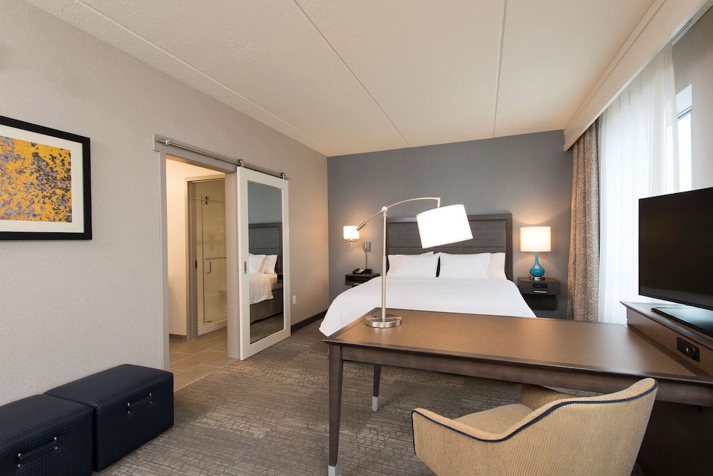 hampton inn and suites grand rapids downtown
