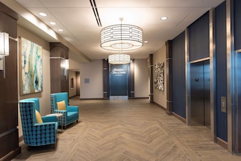 hampton inn and suites grand rapids downtown
