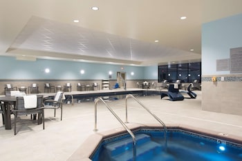 hampton inn and suites grand rapids downtown