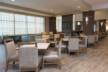 hampton inn and suites grand rapids downtown