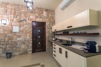 Villar,Near Nimrod's Lookout,0 star